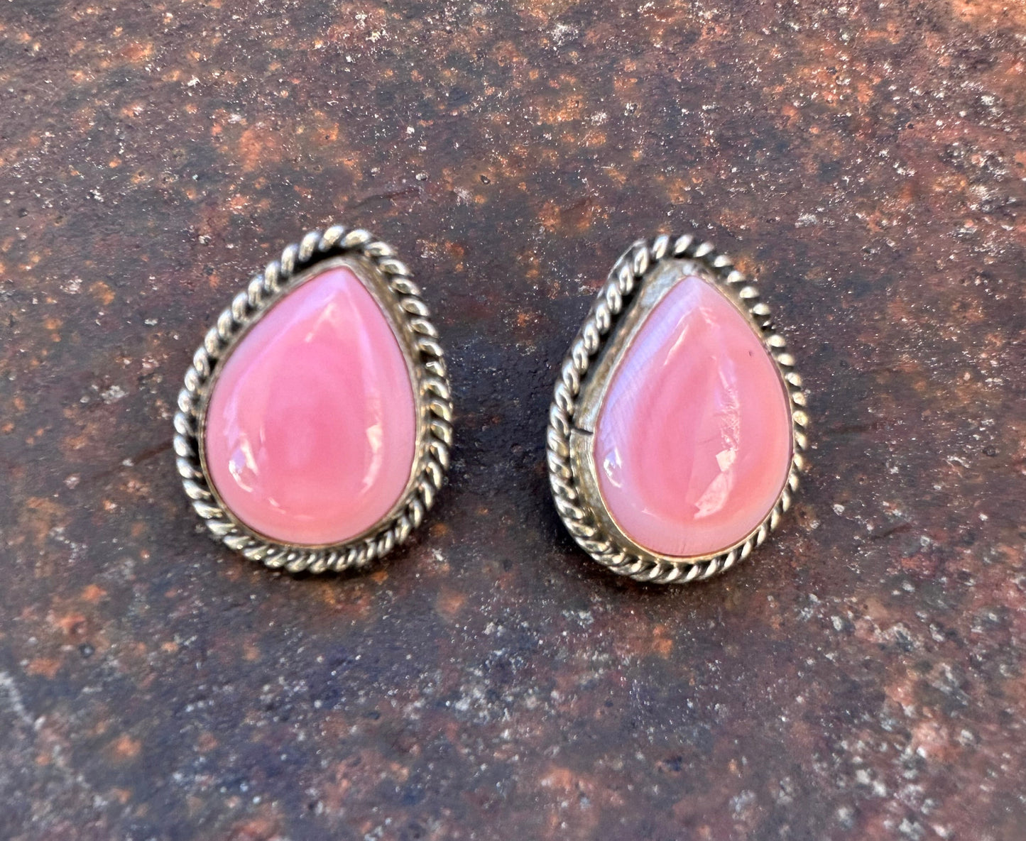 Navajo Queen Sterling Silver Chain-ターコイズまたはピンクコンクシェルネックレス (コピー)