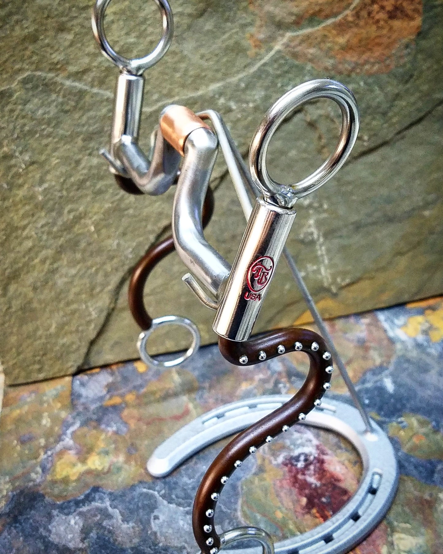 منفذ S Hinge متوسط