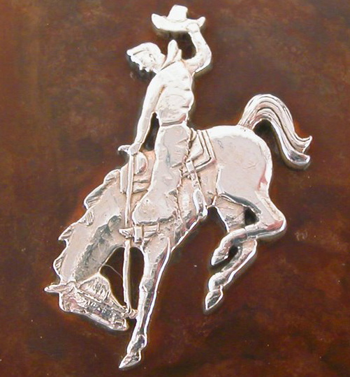 TB Bucking Horse Sterling Silber Pin von Tom Balding Bits & Spurs