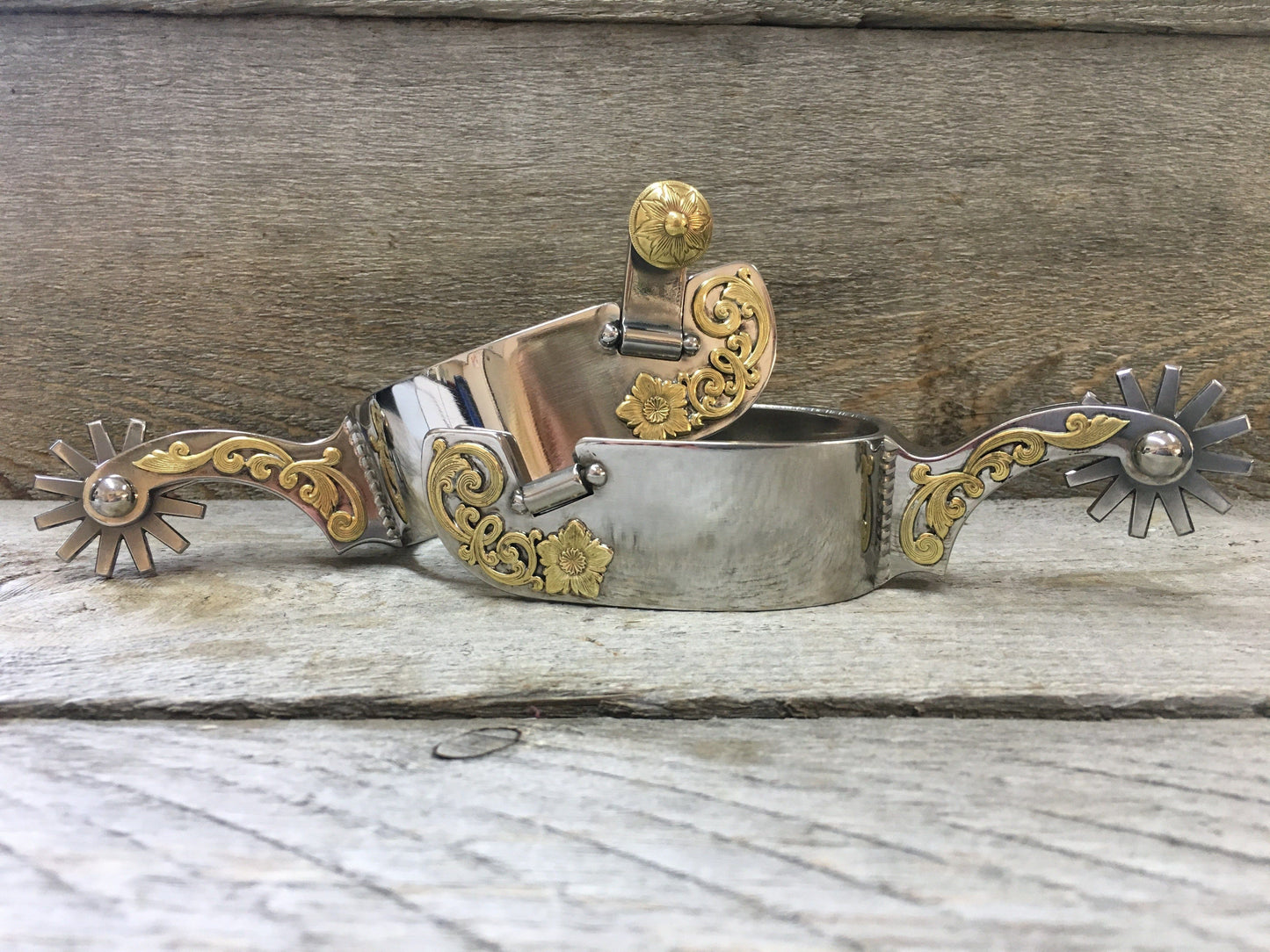Equestrian Spur #55 Brass Floral avec finition en acier inoxydable par Tom Balding Horse Tack