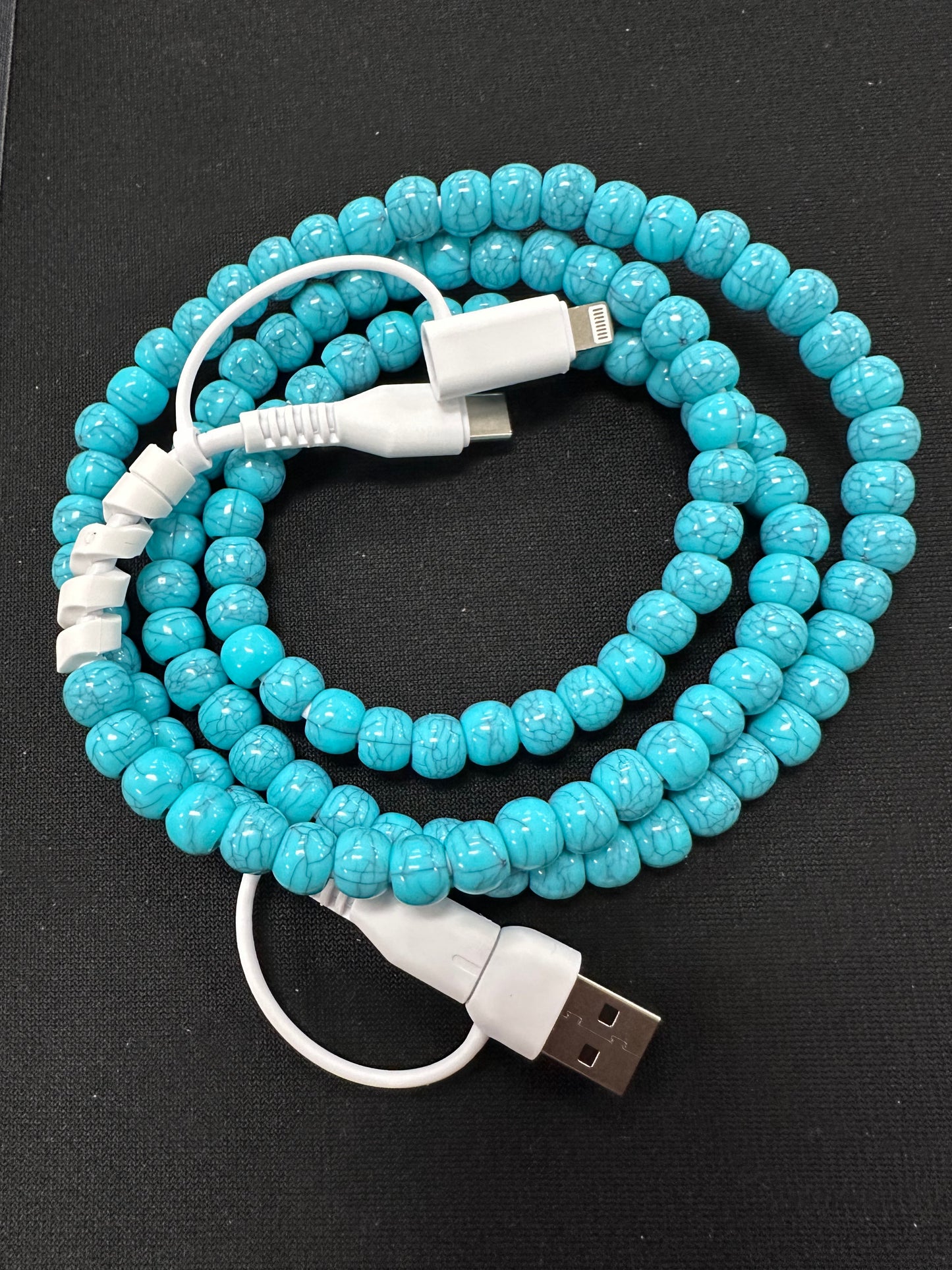 Boncuklu Telefon Şarj Cihazı