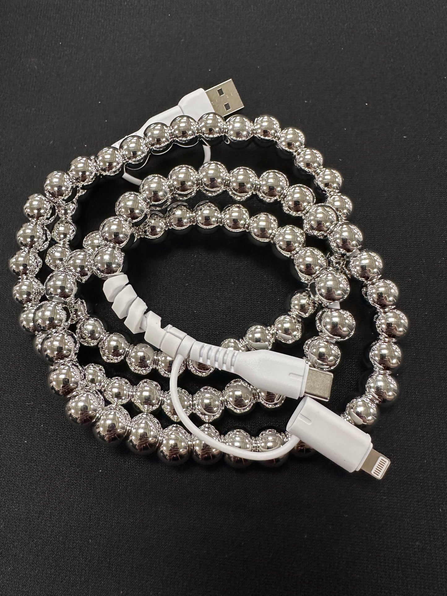 Boncuklu Telefon Şarj Cihazı