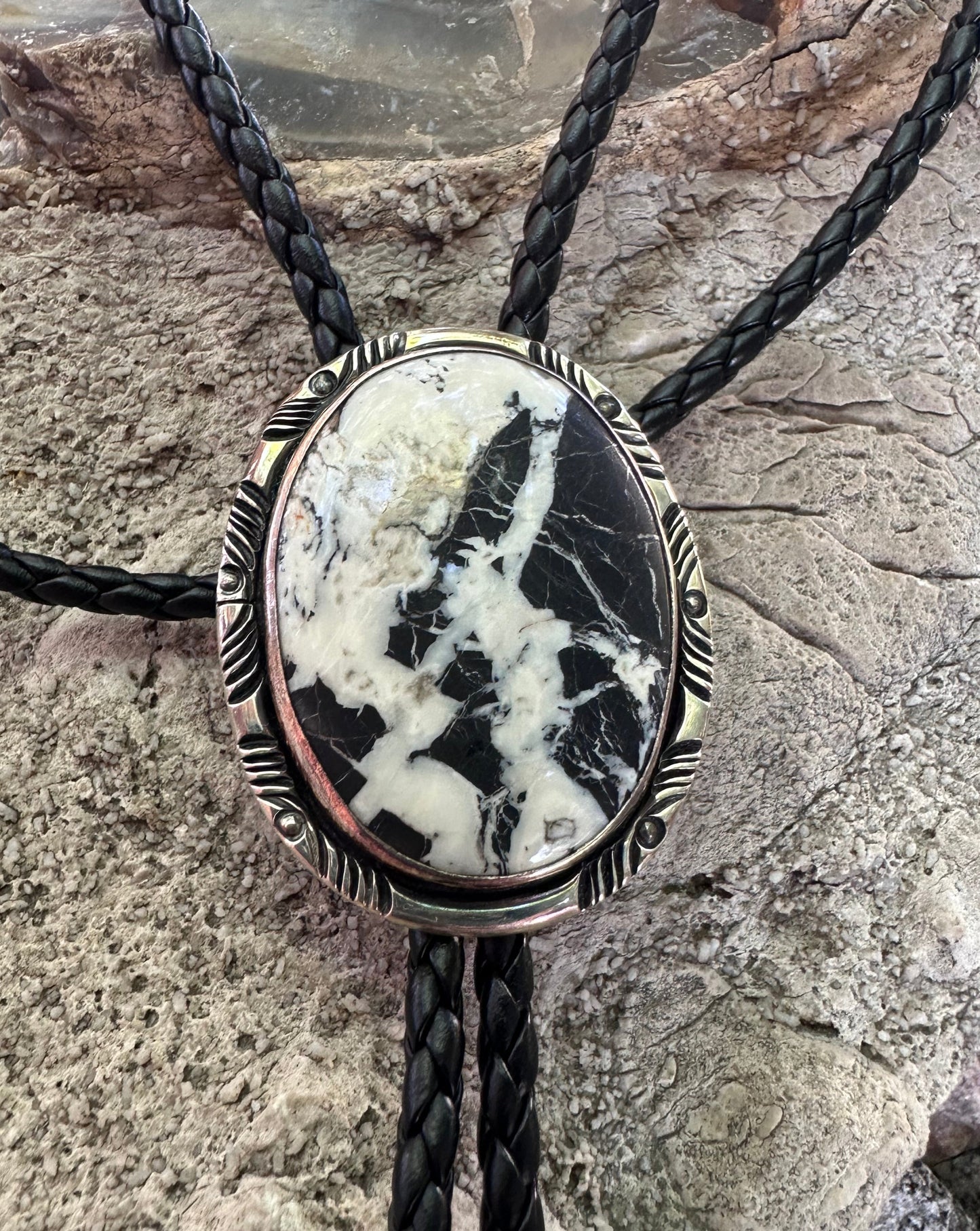 Beyaz Buffalo Navajo Sterling Gümüş Bolo Kravat – Eşsiz
