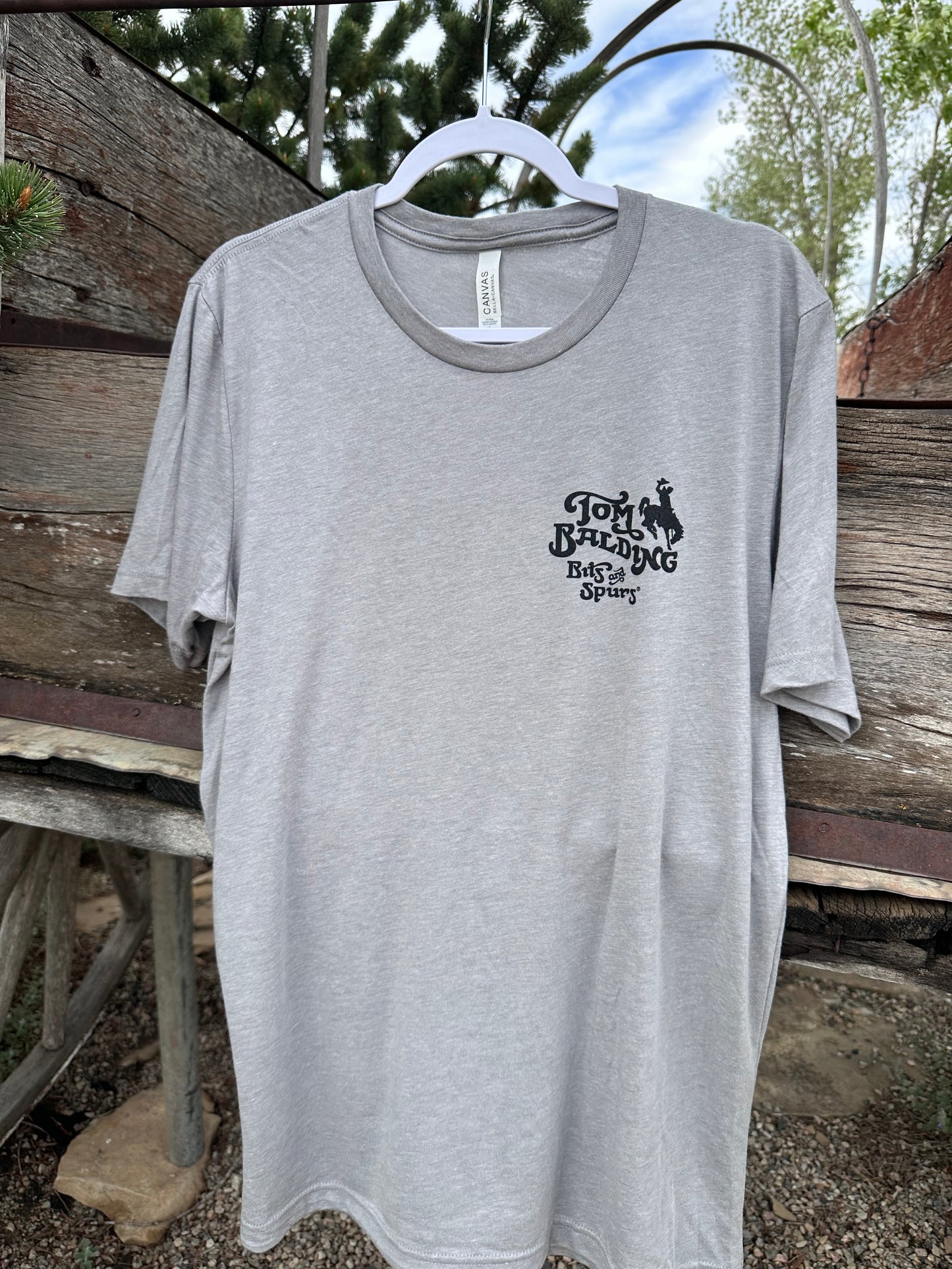 TBBS Bella+Canvas® Crewnect T-Shirt - Sportgrau - Tom Balding Bits & Spurs