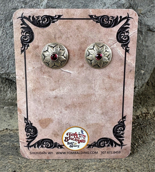 Boucles d'oreilles classiques en argent sterling Flower Burst Concho avec rubis simulé par Tom Balding