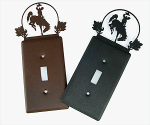 غطاء مفتاح إضاءة مفرد من Cutout Bucking Horse - بني