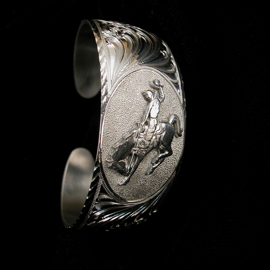 Bracciale a cavallo in argento sterling inciso a mano