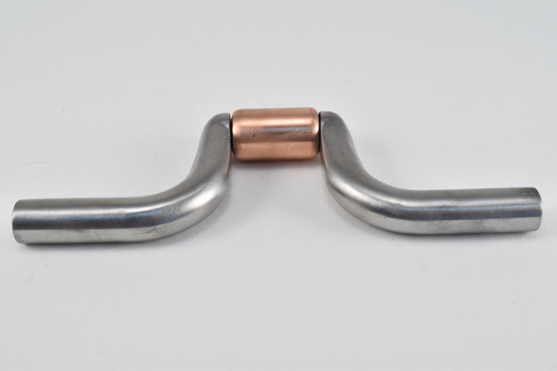 Avila Shank Hinge Port